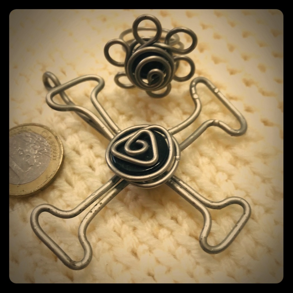 💘🖤 vintage, metalwork, handmade cross and ring🖤